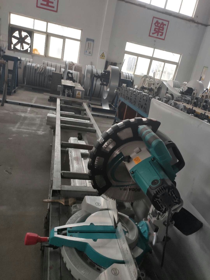 昆山新恒邦门业新增生产线 昆山新恒邦门业新增生产线