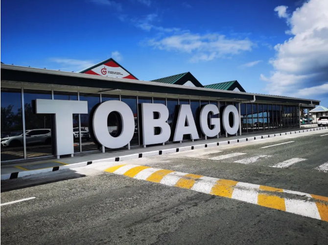 万象城登录助力多巴哥机场，UL防火卷帘门筑起安全防线