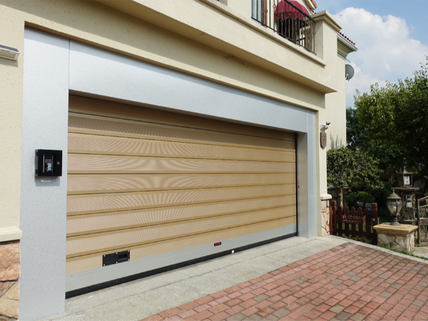 硬质涡轮快速卷帘门走进昆山檀香园别墅区