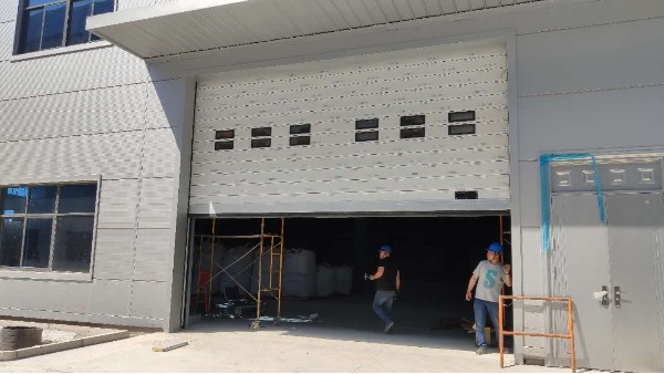 硬质涡轮快卷门走进张家港爱丽家居科技股份有限公司